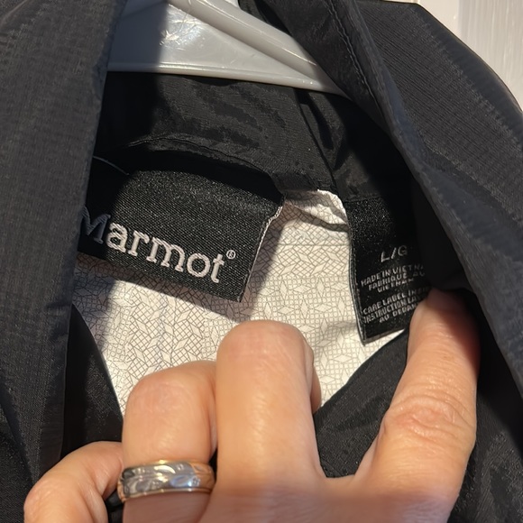 Marmot L rain shell - Picture 3 of 7